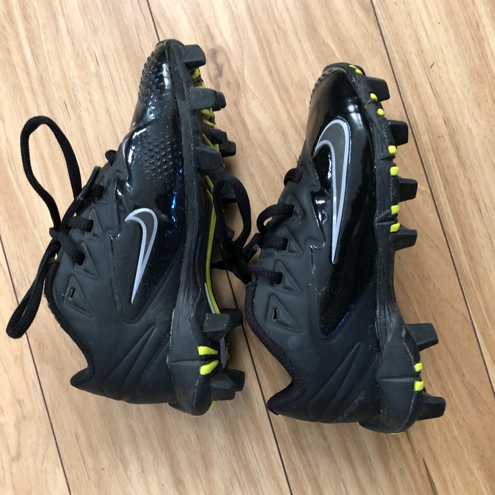 Youth boys Nike baseball cleats size 10c